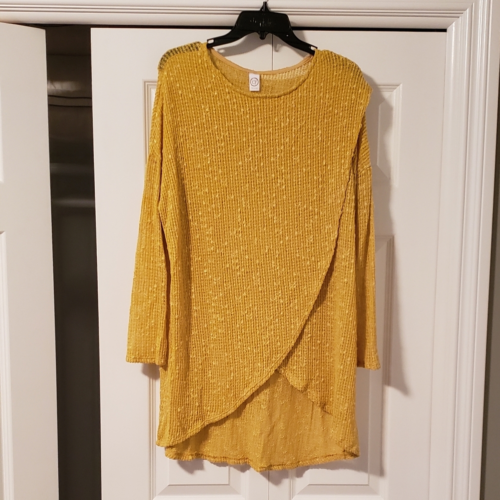 Cross-front sweater - Picture 2 of 7